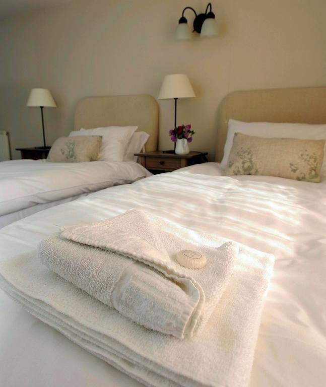 Falcon Inn Painswick Habitación foto